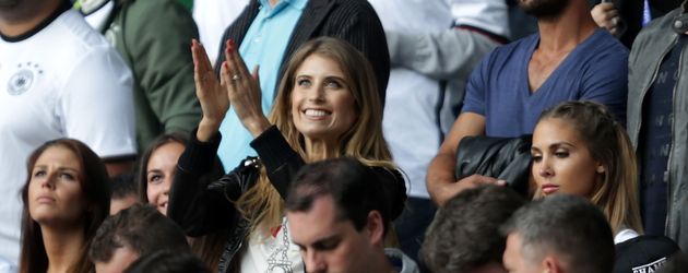Cathy Hummels bei der Fussball-EM 2016: Deutschland vs Slowakei Cathy Hummels bei der Fussball-EM 2016: Deutschland vs Slowakei