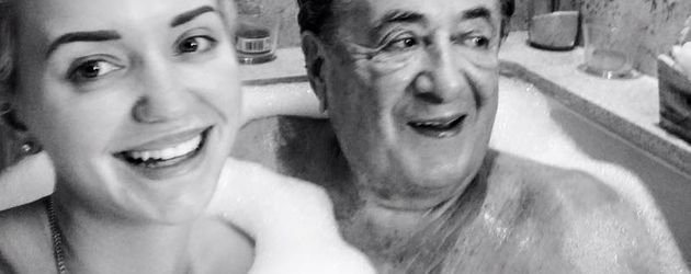 Cathy und Richard Lugner in der Badewanne Cathy und Richard Lugner in der Badewanne