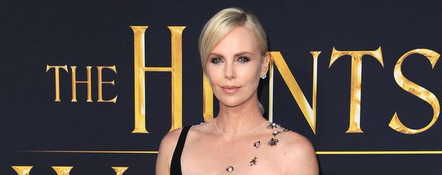 Charlize Theron bei der Premiere von "The Huntsman: Winter's War" in Los Angeles Charlize Theron bei der Premiere von "The Huntsman: Winter's War" in Los Angeles