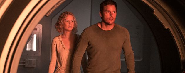 Jennifer Lawrence und Chris Pratt 2016 in einer Szene aus dem gemeinsamen Film "Passengers" Jennifer Lawrence und Chris Pratt 2016 in einer Szene aus dem gemeinsamen Film "Passengers"