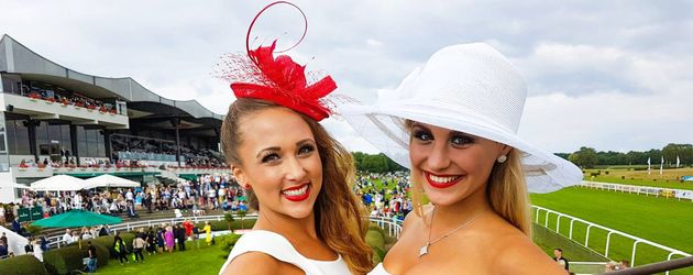 Danika Wist (l.) und Stefanie Schanzleh (r.) bei Audi Ascot-Renntag un Langenhagen Danika Wist (l.) und Stefanie Schanzleh (r.) bei Audi Ascot-Renntag un Langenhagen