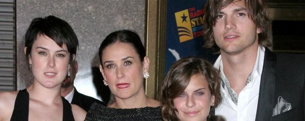 Ashton Kutcher, Rumer Willis, Demi Moore und Tallulah Willis Ashton Kutcher, Rumer Willis, Demi Moore und Tallulah Willis