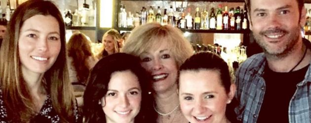 Jessica Biel, Mackenzie Rosman, Catherine Hicks, Beverley Mitchell und Barry Watson Jessica Biel, Mackenzie Rosman, Catherine Hicks, Beverley Mitchell und Barry Watson