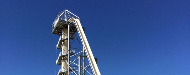 Die "Verrückt"-Wasserrutsche in Kansas City, USA, während der Bauarbeiten Die "Verrückt"-Wasserrutsche in Kansas City, USA, während der Bauarbeiten