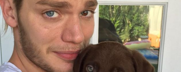 Dominic Sherwood Dominic Sherwood