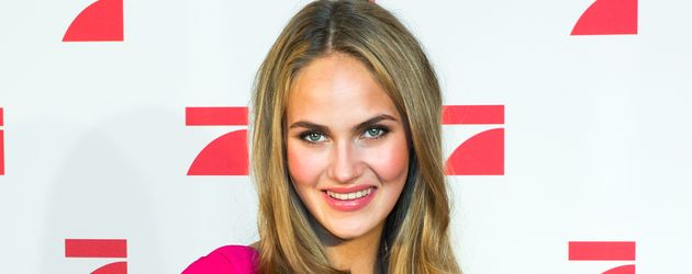 Elena Carrière, Model Elena Carrière, Model
