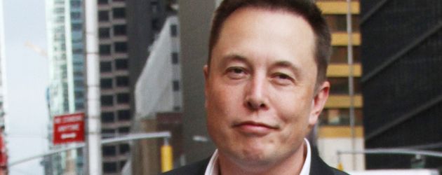 Elon Musk auf dem Weg zur "Late Show mit Stephen Colbert" Elon Musk auf dem Weg zur "Late Show mit Stephen Colbert"