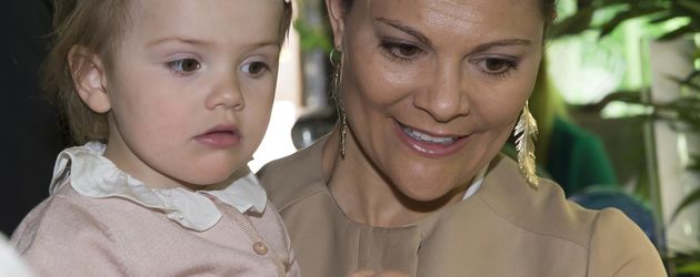 Prinzessin Estelle von Schweden und Prinzessin Victoria von Schweden Prinzessin Estelle von Schweden und Prinzessin Victoria von Schweden