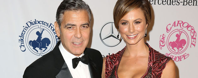George Clooney und Stacy Keibler während ihrer Beziehung George Clooney und Stacy Keibler während ihrer Beziehung