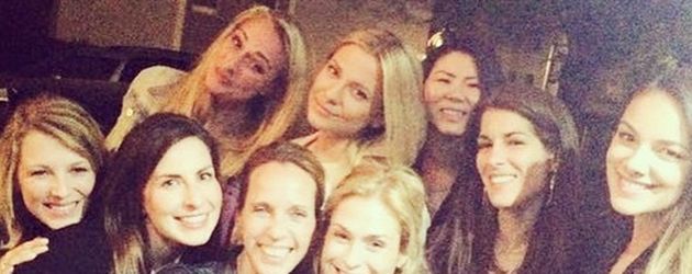 Janina Uhse, Valentina Pahde, Eva Mona Rodekirchen, Iris Mareike Steen und Lea Marlen Woitack Janina Uhse, Valentina Pahde, Eva Mona Rodekirchen, Iris Mareike Steen und Lea Marlen Woitack