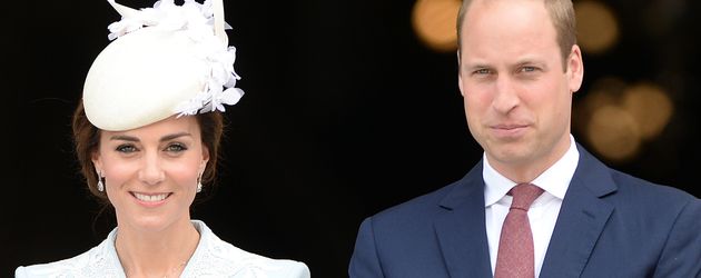 Herzogin Kate und Prinz William beim 90. Geburtstag der Queen Herzogin Kate und Prinz William beim 90. Geburtstag der Queen