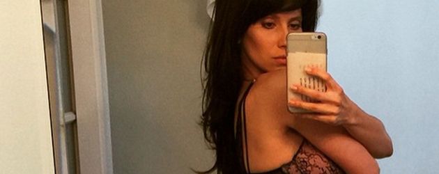 Hilaria Baldwin schwanger mit ihrem zweiten Baby Hilaria Baldwin schwanger mit ihrem zweiten Baby