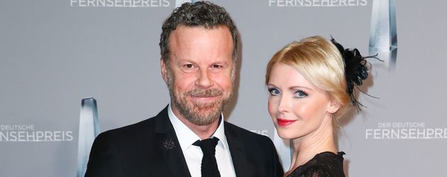 Jenke von Wilmsdorff mit Mia beim Deutschen Fernsehpreis 2016 Jenke von Wilmsdorff mit Mia beim Deutschen Fernsehpreis 2016