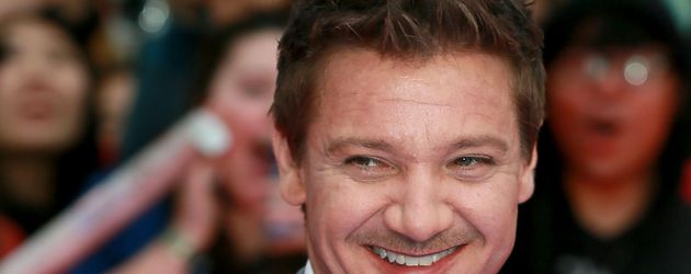 Jeremy Renner bei der Premiere von "Captain America: Civil War" in London Jeremy Renner bei der Premiere von "Captain America: Civil War" in London