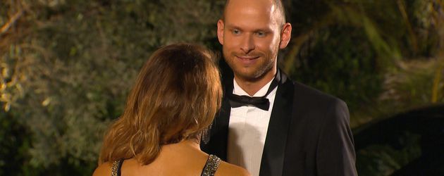 Jessica Paszka und Julez Sawatzki bei "Die Bachelorette" 2017 Jessica Paszka und Julez Sawatzki bei "Die Bachelorette" 2017