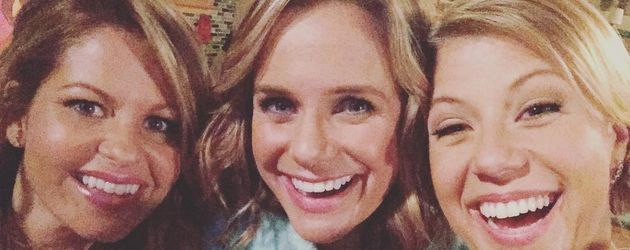 Candace Cameron Bure, Andrea Barber und Jodie Sweetin (v.l.) bei Dreharbeiten zu "Fuller House" Candace Cameron Bure, Andrea Barber und Jodie Sweetin (v.l.) bei Dreharbeiten zu "Fuller House"