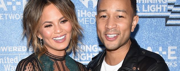 Chrissy Teigen und John Legend Chrissy Teigen und John Legend