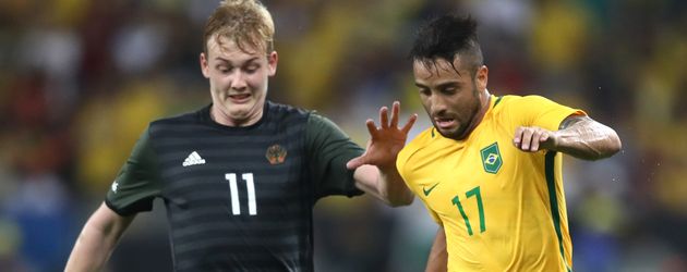 Julian Brandt und Felipe Anderson (r.) im Olympia-Finale 2016 in Rio de Janeiro Julian Brandt und Felipe Anderson (r.) im Olympia-Finale 2016 in Rio de Janeiro