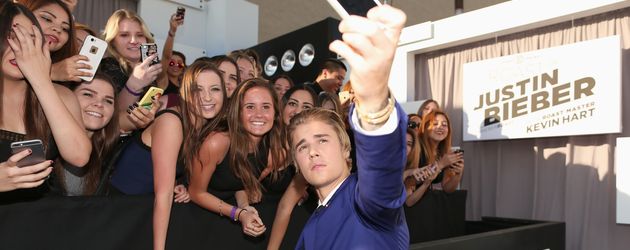 Justin Bieber mit Fans in L.A. Justin Bieber mit Fans in L.A.