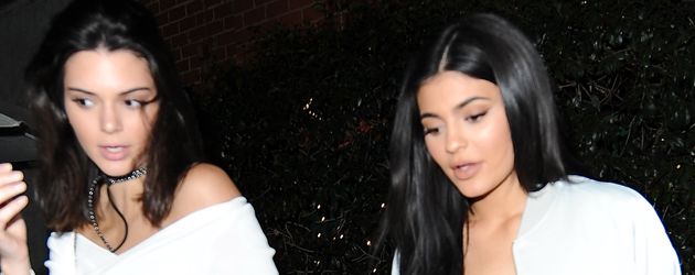 Kendall und Kylie Jenner in Beverly Hills Kendall und Kylie Jenner in Beverly Hills