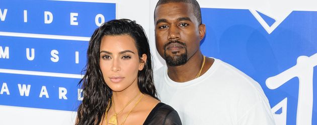 Kim Kardashian und Kanye West bei den "MTV Video Music Awards 2016" in New York Kim Kardashian und Kanye West bei den "MTV Video Music Awards 2016" in New York
