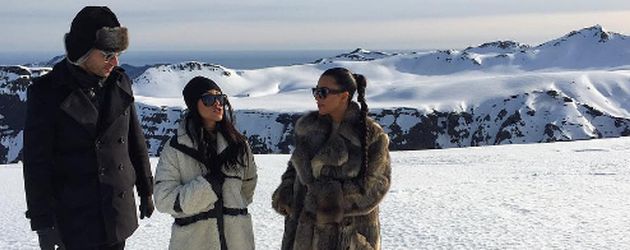Kim Kardashian und Kourtney Kardashian Kim Kardashian und Kourtney Kardashian