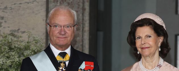 König Carl Gustaf und Königin Silvia bei Prinz Oscars Taufe König Carl Gustaf und Königin Silvia bei Prinz Oscars Taufe