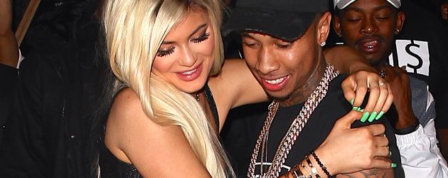 Kylie Jenner und Tyga auf einer Party Kylie Jenner und Tyga auf einer Party