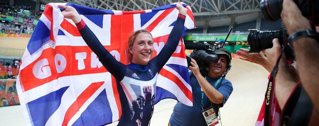 Laura Trott nach ihrem Olympia-Sieg Laura Trott nach ihrem Olympia-Sieg
