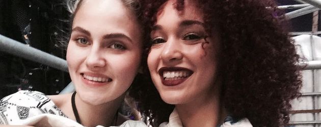 Luana Genevieve & Elena Carrière (l.) bei den Proben für das GNTM-Finale auf Mallorca Luana Genevieve & Elena Carrière (l.) bei den Proben für das GNTM-Finale auf Mallorca