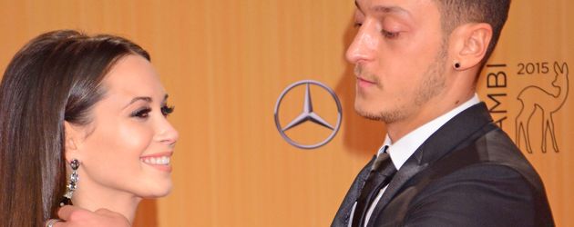 Grace Caprisot und Mesut Özil beim Bambi 2015 Grace Caprisot und Mesut Özil beim Bambi 2015