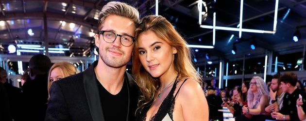 Marcus Butler und Stefanie Giesinger bei den "MTV-Europe-Music-Awards" 2016 in Rotterdam Marcus Butler und Stefanie Giesinger bei den "MTV-Europe-Music-Awards" 2016 in Rotterdam