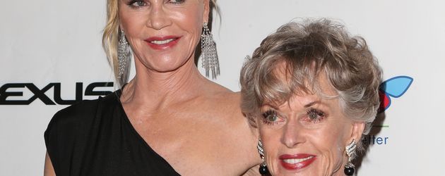 Melanie Griffith und Tippi Hedren 2016 bei einer Benefiz-Veranstaltung in Los Angeles. Melanie Griffith und Tippi Hedren 2016 bei einer Benefiz-Veranstaltung in Los Angeles.