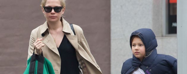 Michelle Williams mit Tochter Matilda in Brooklyn Michelle Williams mit Tochter Matilda in Brooklyn