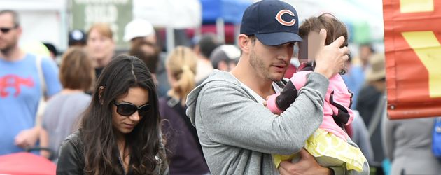 Mila Kunis und Ashton Kutcher mit Tochter Wyatt Mila Kunis und Ashton Kutcher mit Tochter Wyatt