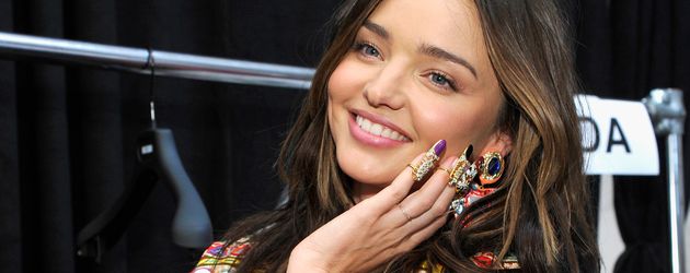 Miranda Kerr backstage bei der Moschino Show in L.A. Miranda Kerr backstage bei der Moschino Show in L.A.