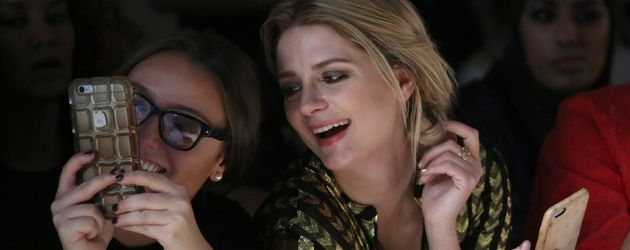 Mischa Barton in der Front Row des "Nolcha Shows"-Catwalk Mischa Barton in der Front Row des "Nolcha Shows"-Catwalk