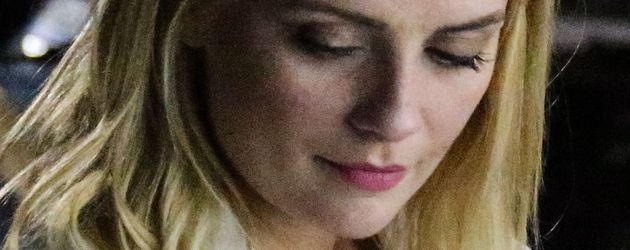 Mischa Barton Mischa Barton
