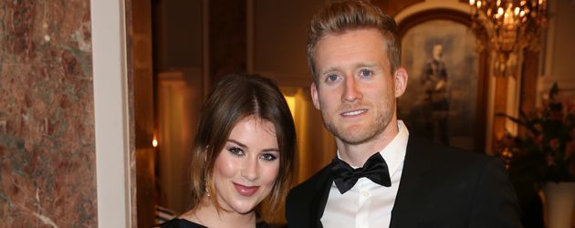 Montana Yorke und André Schürrle beim 18. Blauen Ball 2016 Montana Yorke und André Schürrle beim 18. Blauen Ball 2016