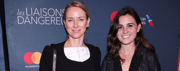 Naomi Watts und Lisa Rubin im Oktober 2016 bei einer Premiere in New York. Naomi Watts und Lisa Rubin im Oktober 2016 bei einer Premiere in New York.