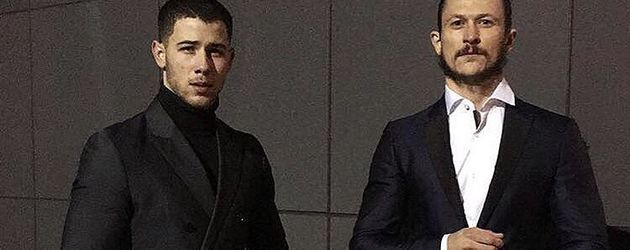 Nick Jonas und Jonathan Tucker auf dem Weg zur Abschiedsfeier von Präsident Barack Obama Nick Jonas und Jonathan Tucker auf dem Weg zur Abschiedsfeier von Präsident Barack Obama
