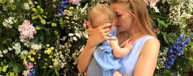Nina Bott mit Tochter Luna Nina Bott mit Tochter Luna