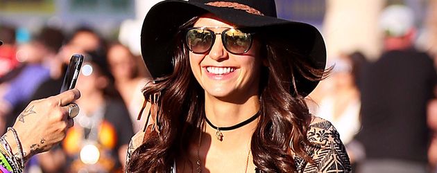 Nina Dobrev beim Coachella Festival 2016 Nina Dobrev beim Coachella Festival 2016