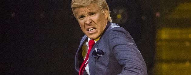 Oliver Pocher als Donald Trump in der Show "Deutschland tanzt" Oliver Pocher als Donald Trump in der Show "Deutschland tanzt"