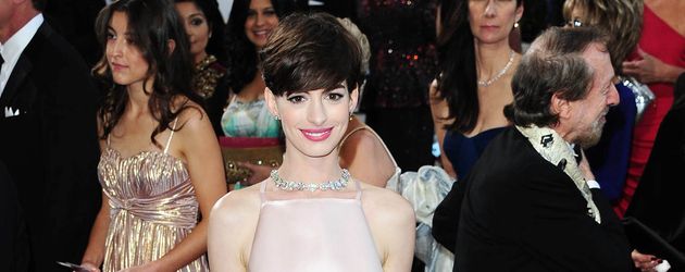 Anne Hathaway Anne Hathaway