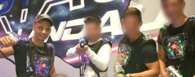 Pietro Lombardi mit Freunden beim Lasertag in Landau Pietro Lombardi mit Freunden beim Lasertag in Landau