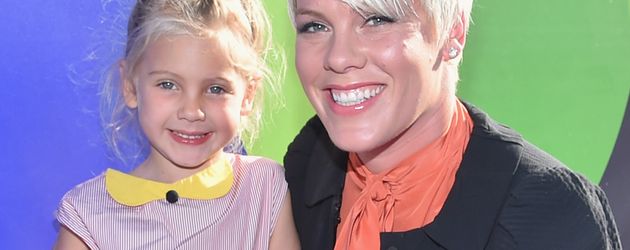 Pink und Willow Hart Pink und Willow Hart