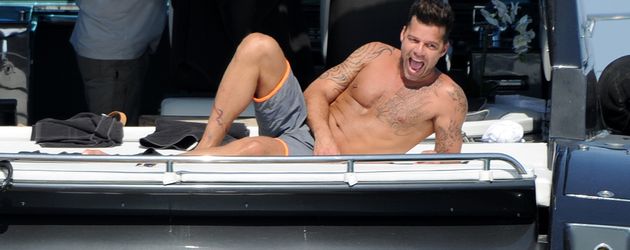 Ricky Martin entspannt auf einer Jacht Ricky Martin entspannt auf einer Jacht