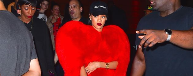 Rihanna beim Verlassen des Clubs "1Oak" in New York Rihanna beim Verlassen des Clubs "1Oak" in New York