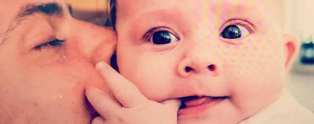 Rocco Stark und Tochter Amelia als Baby Rocco Stark und Tochter Amelia als Baby